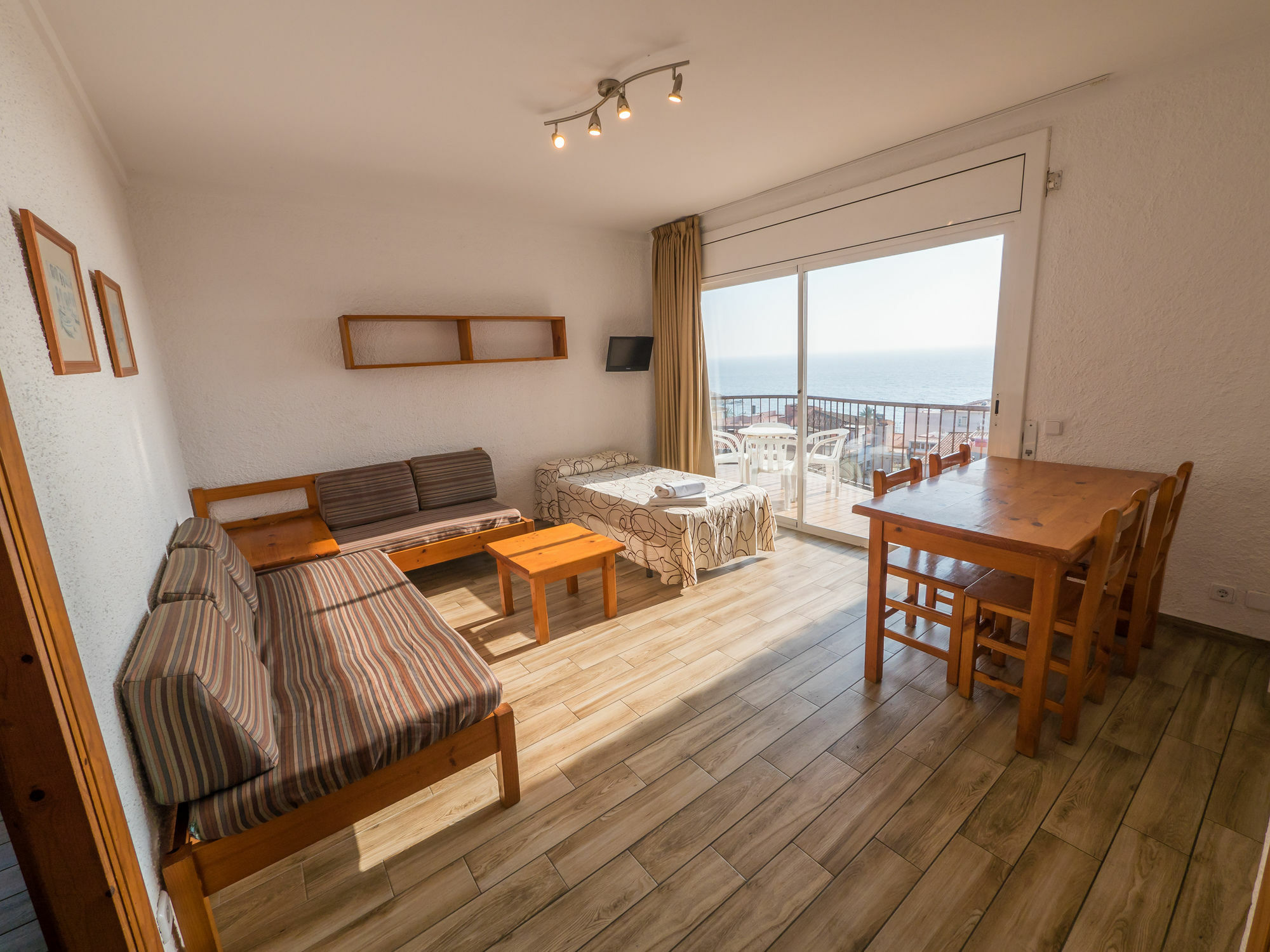 Apartamentos Ar Muntanya Mar Blanes Dış mekan fotoğraf
